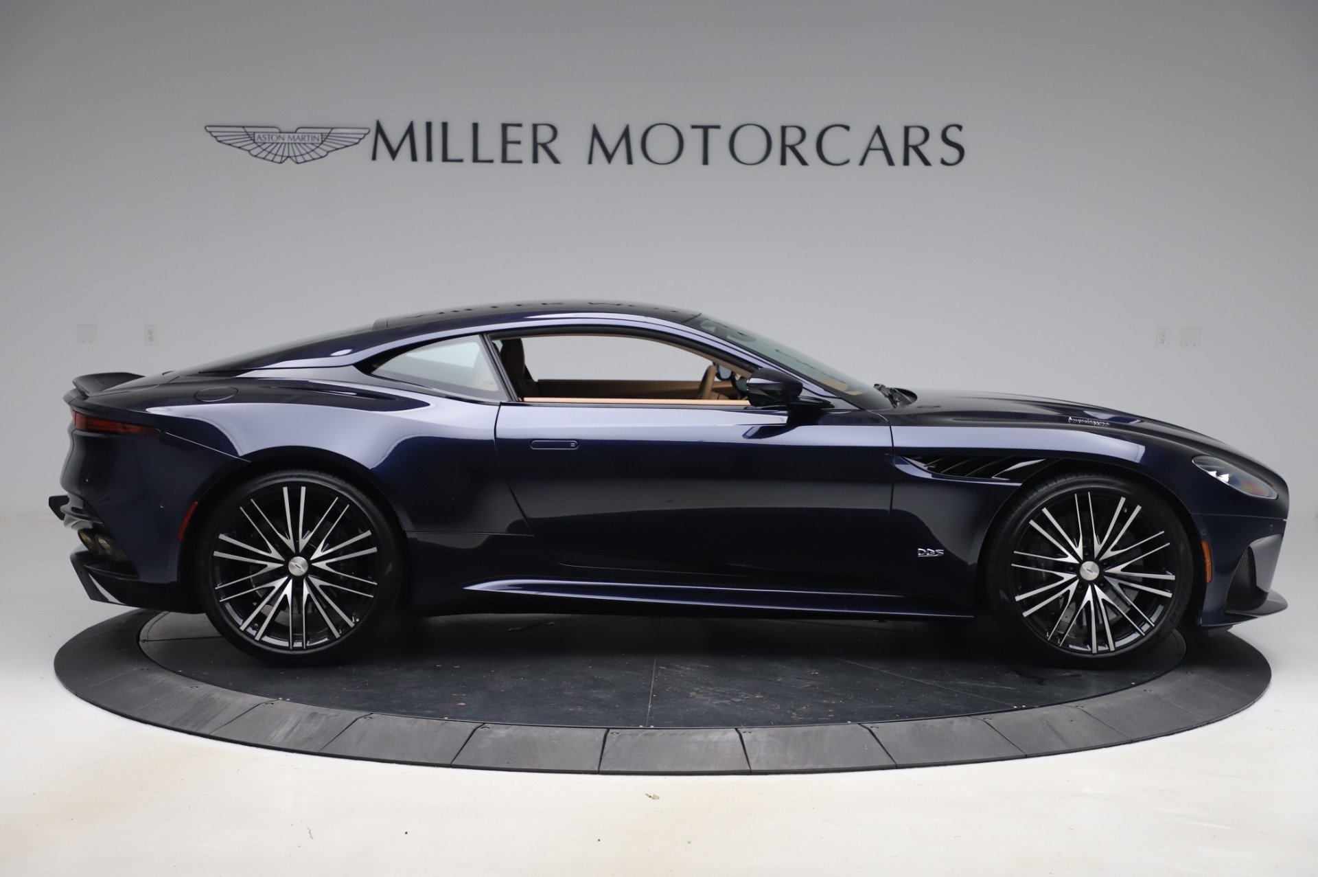 2020 Aston Martin DBS Superleggera Coupe