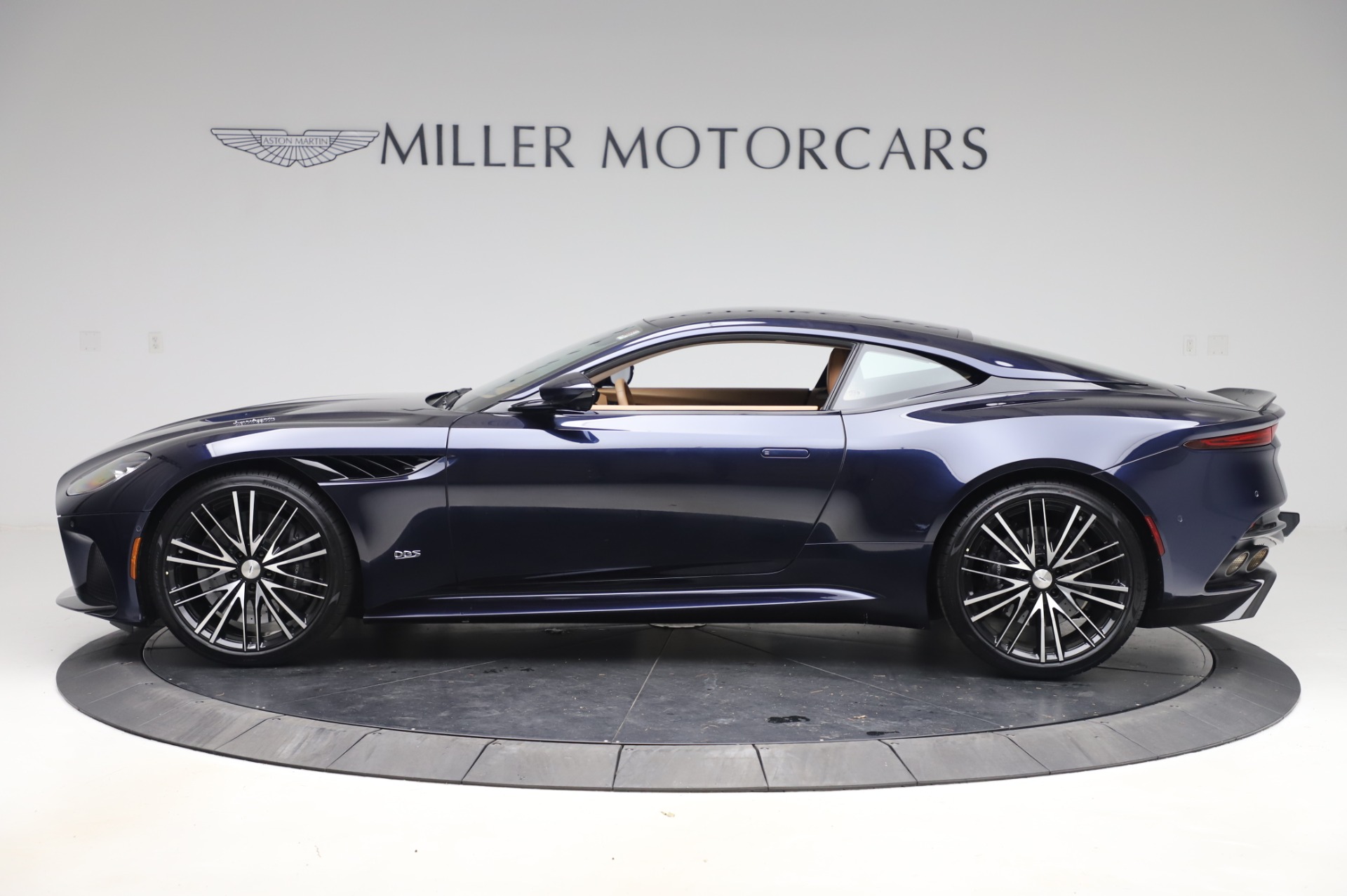 2020 Aston Martin DBS Superleggera Coupe, 4/20