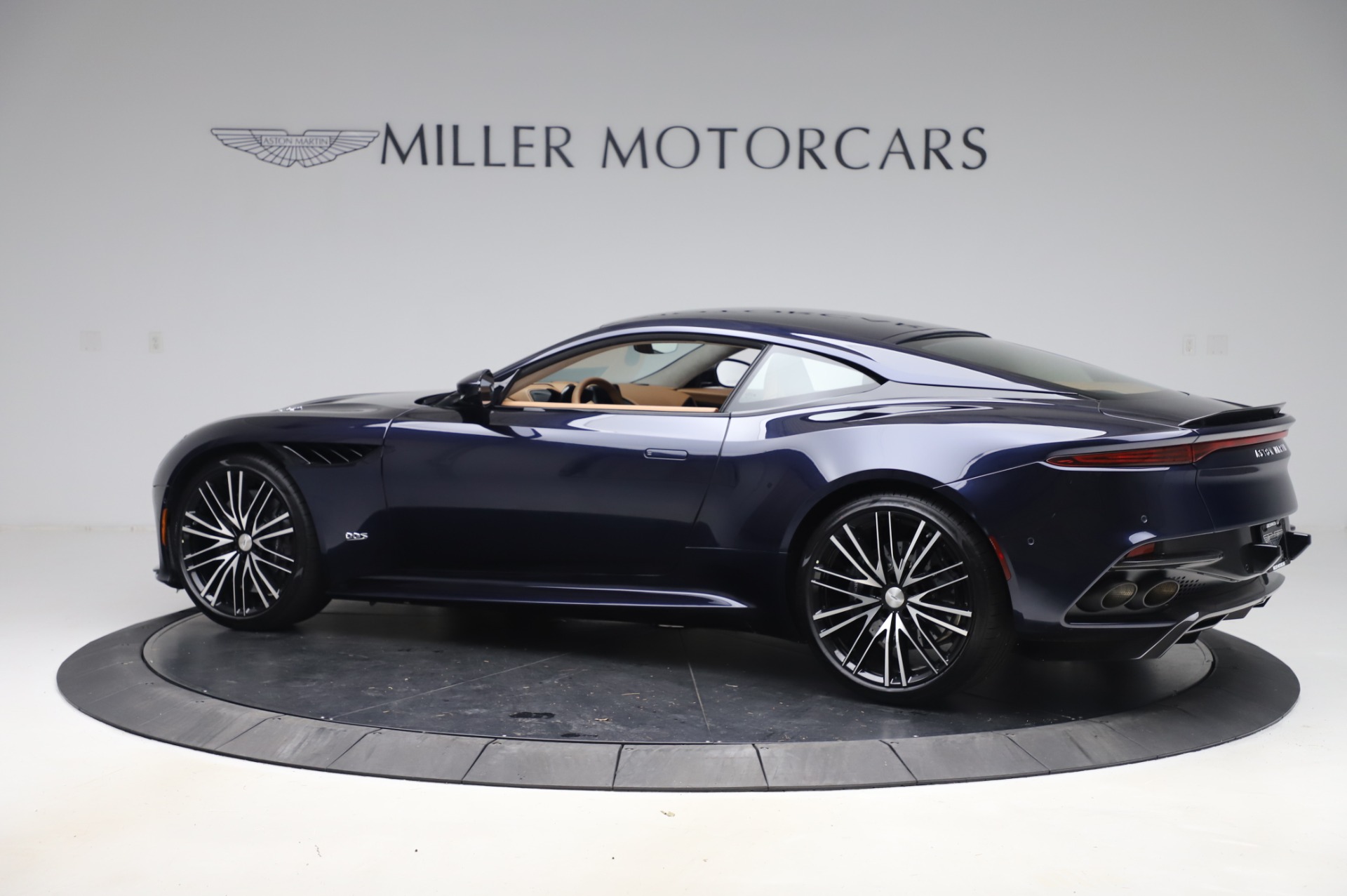 2020 Aston Martin DBS Superleggera Coupe, 5/20