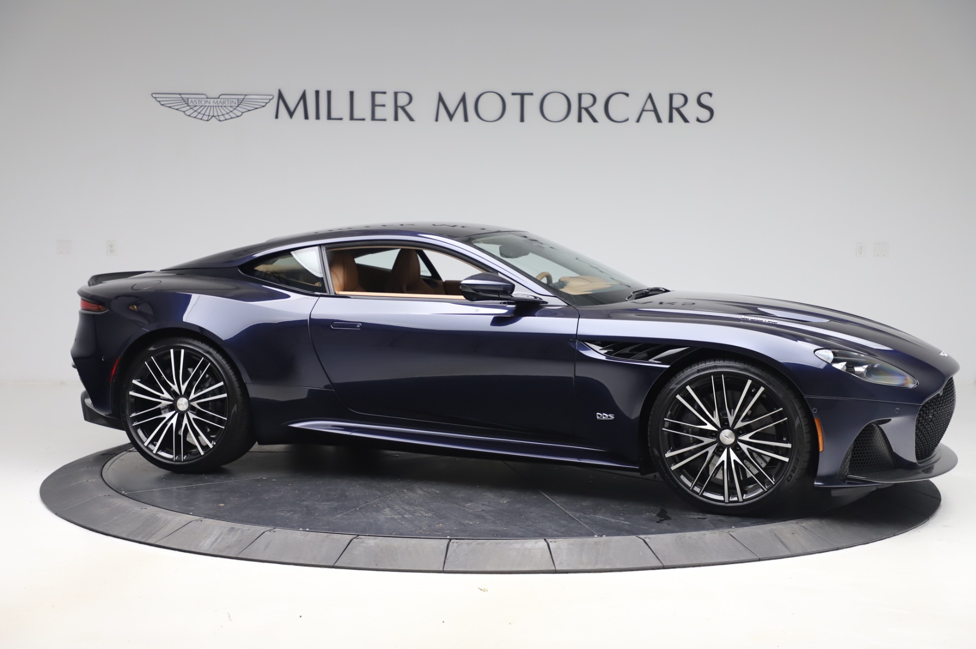 2020 Aston Martin DBS Superleggera Coupe, 10/20
