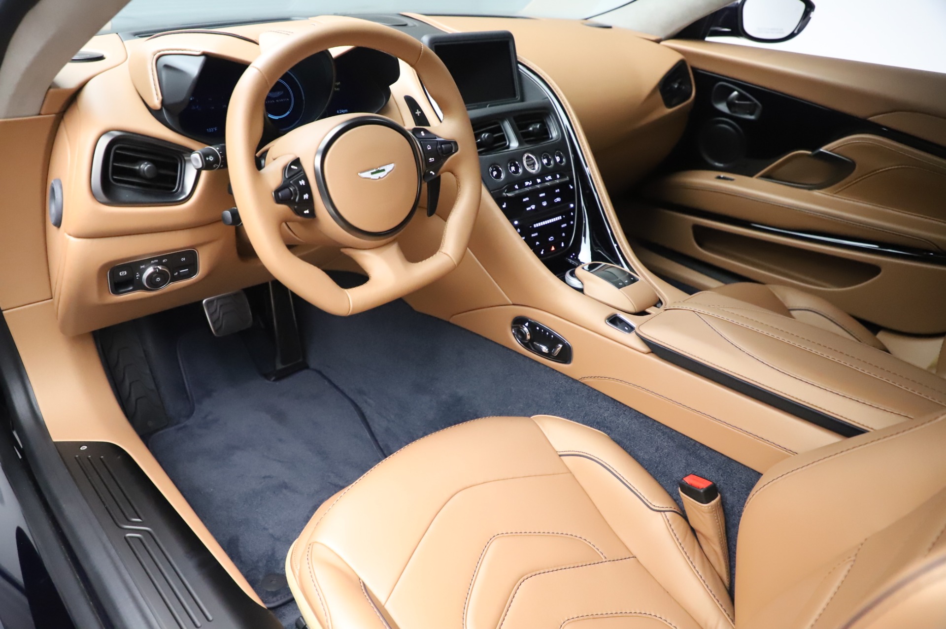 2020 Aston Martin DBS Superleggera Coupe, 12/20