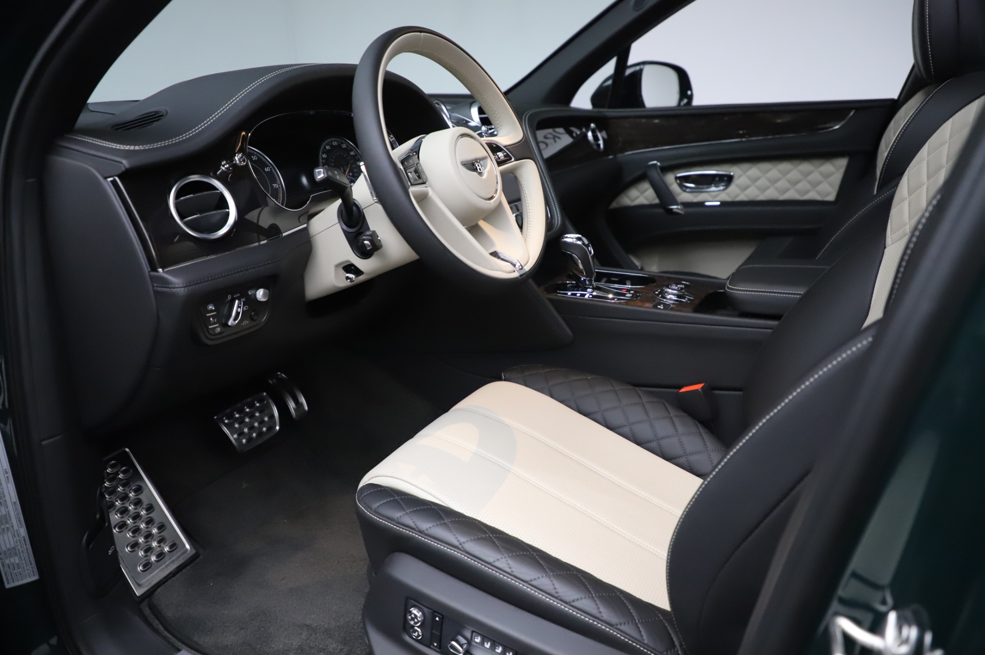 2020 BENTLEY BENTAYGA V8, 13/20