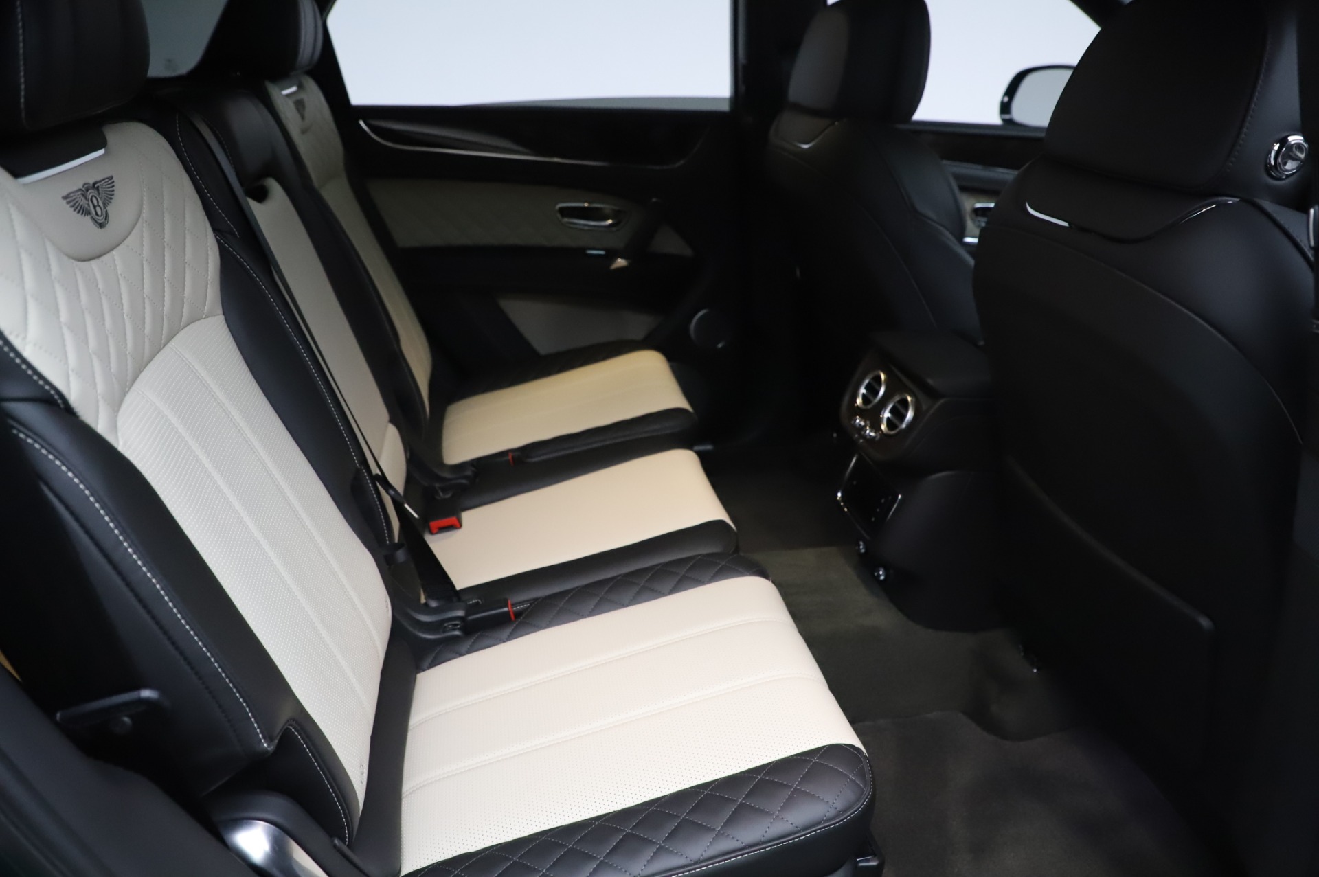 2020 BENTLEY BENTAYGA V8, 18/20