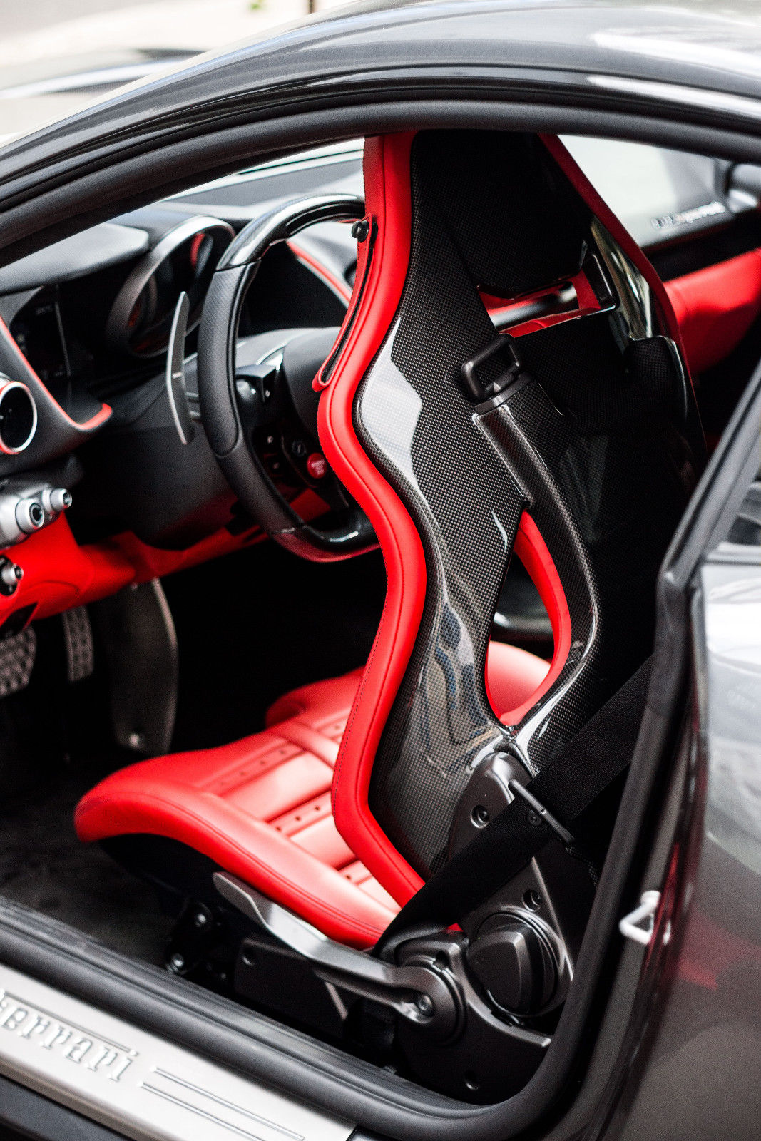 2018 Ferrari 812 Superfast, 6/14