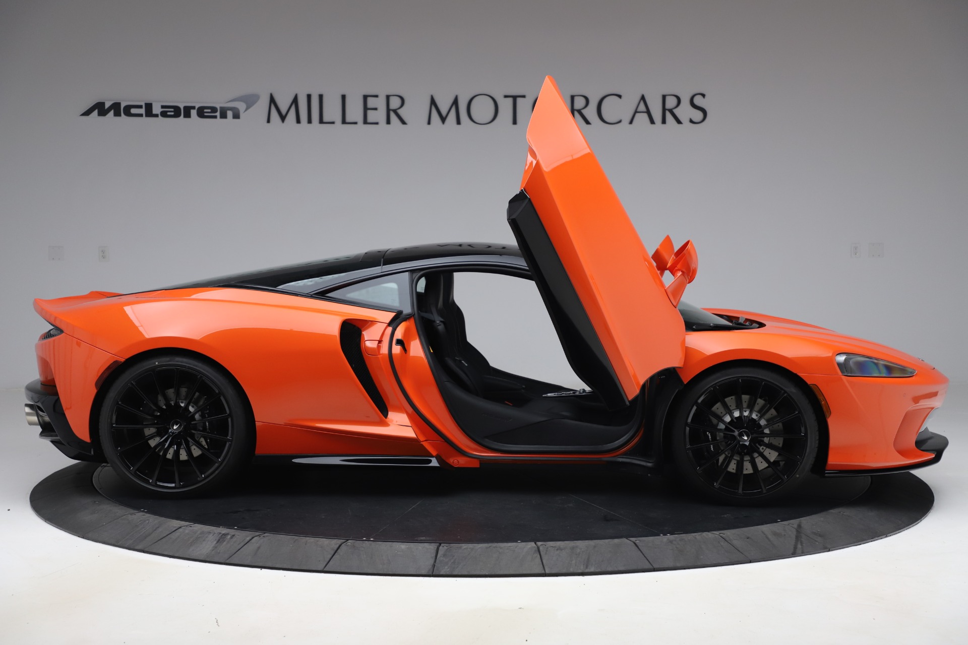 2020 McLaren GT Coupe
