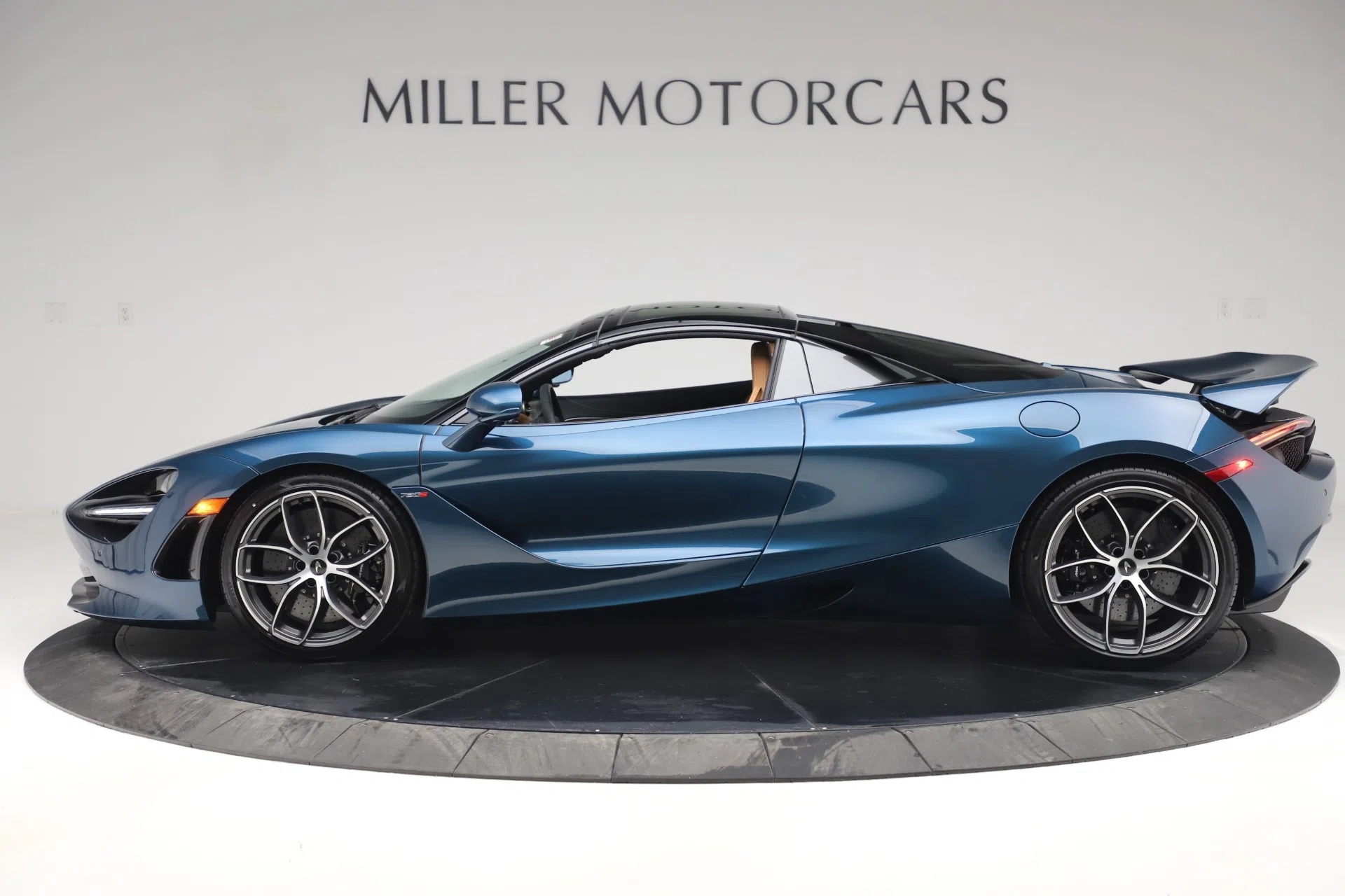 2020 McLaren 720S Spider, side profile, MSO PACIFIC