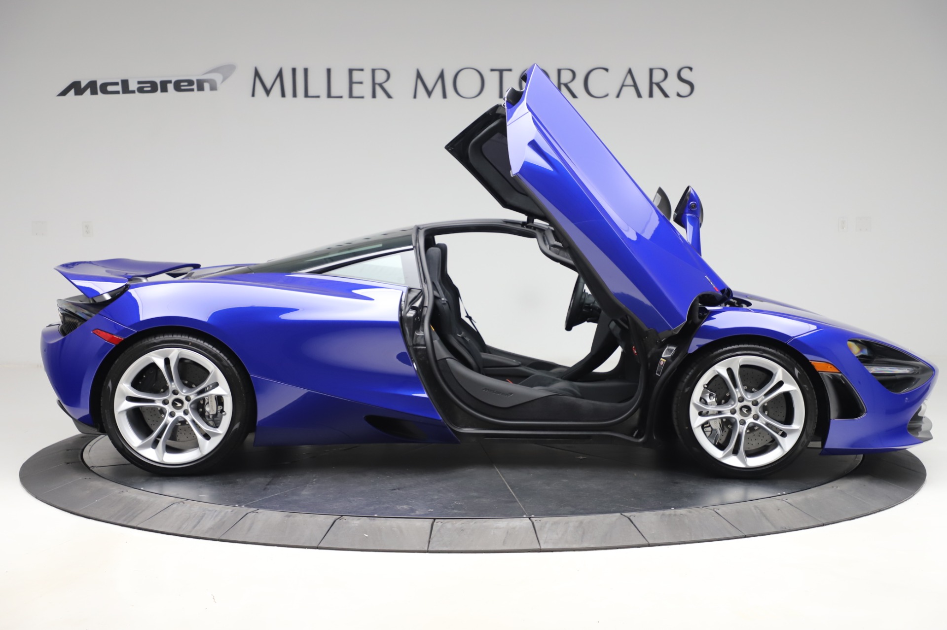2020 McLaren 720S Coupe