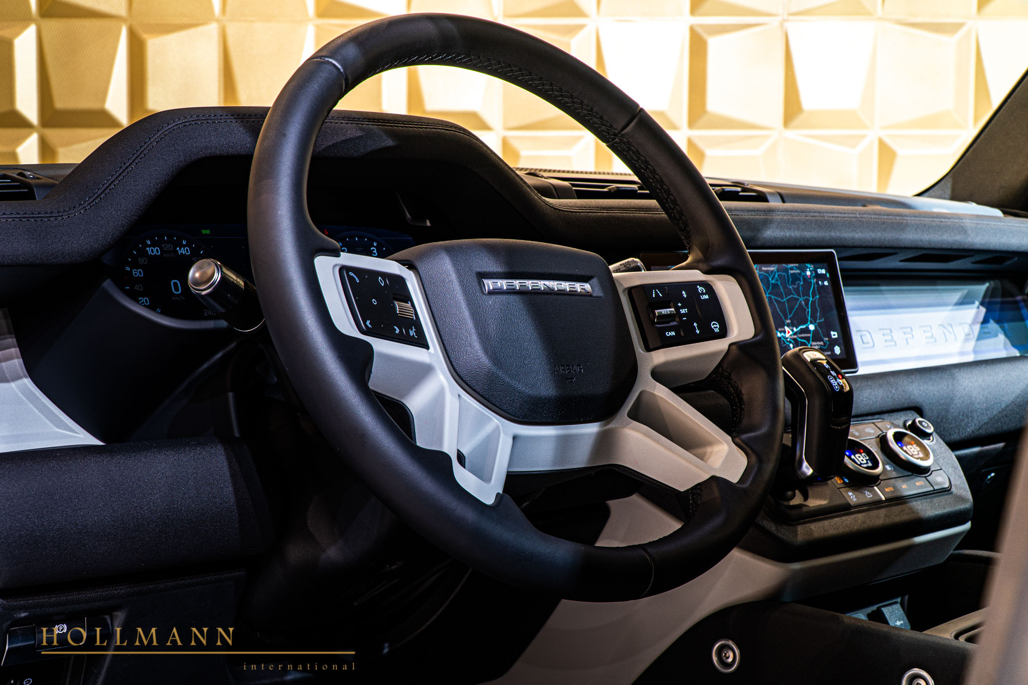 2020 Land Rover Defender S D240, 32/52