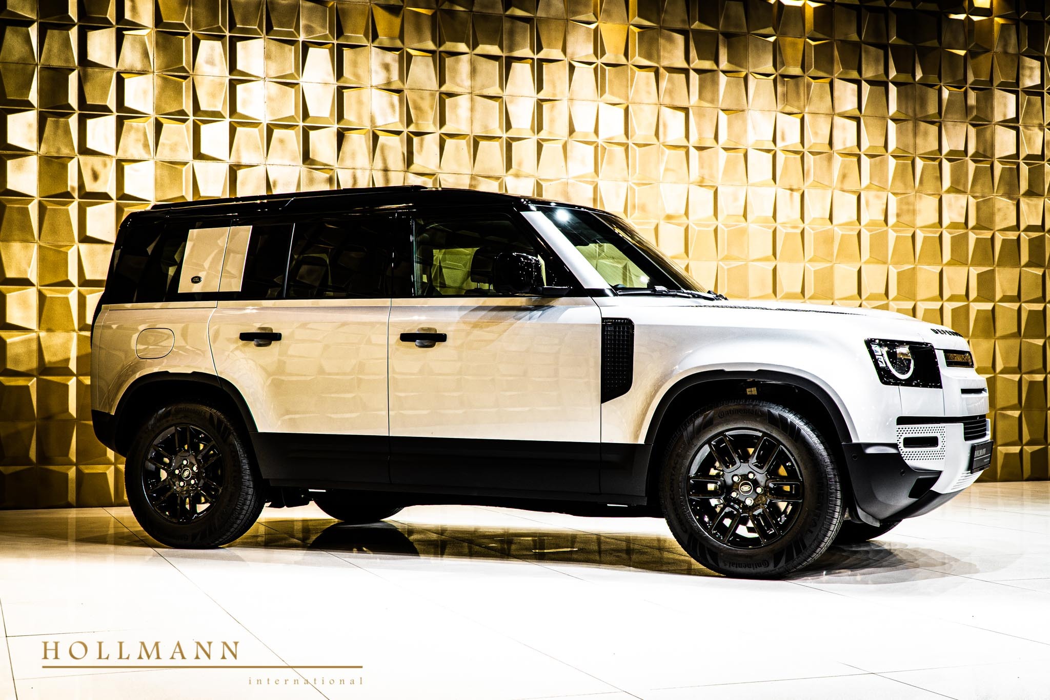 2020 Land Rover Defender S D240, 39/52