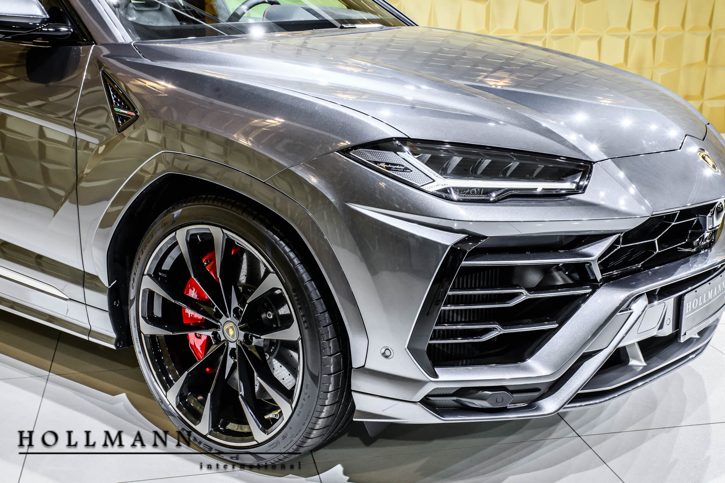 2018 LAMBORGHINI Urus, 6/17