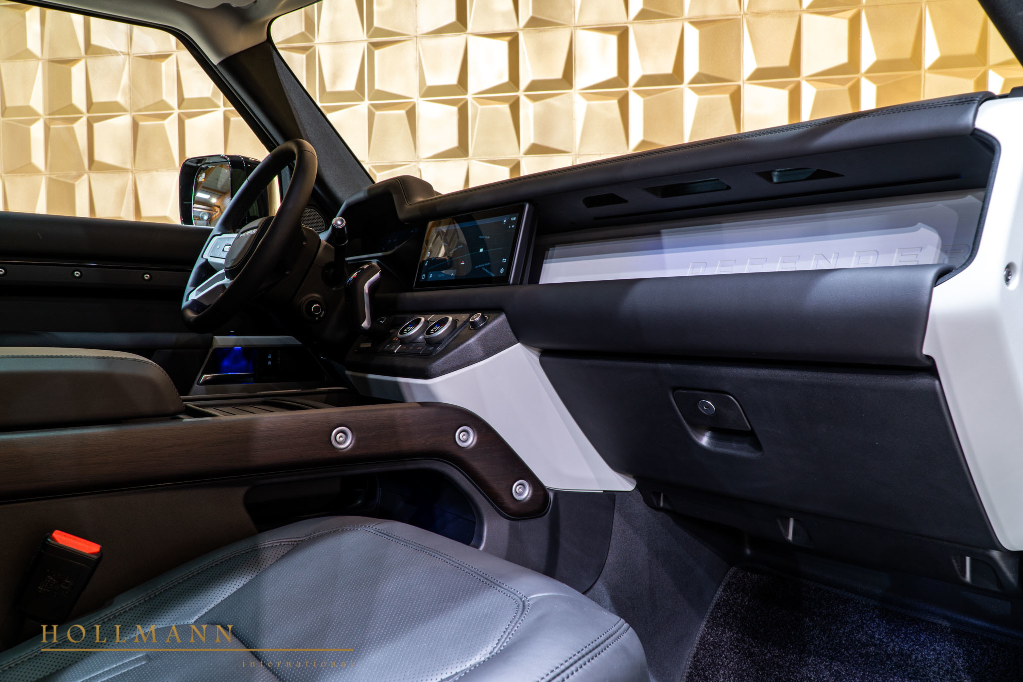 2020 Land Rover Defender P400 HSE, 14/16