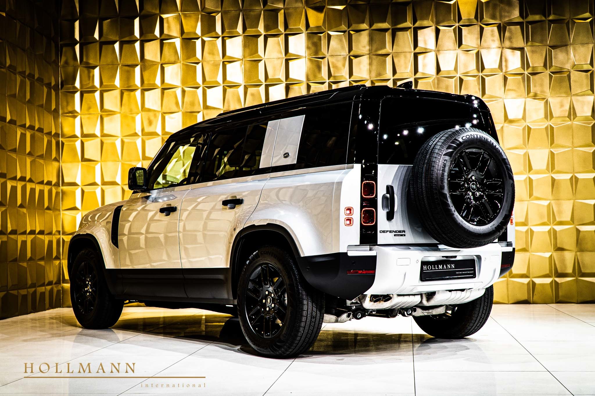 2020 Land Rover Defender S D240, 3/52