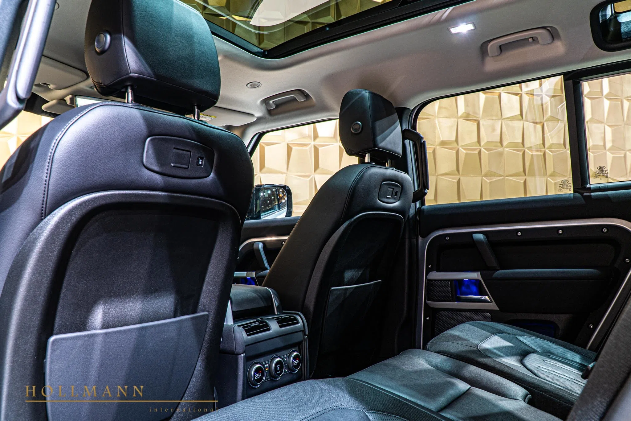 2020 Land Rover Defender S D240 interior, seats, Ebony