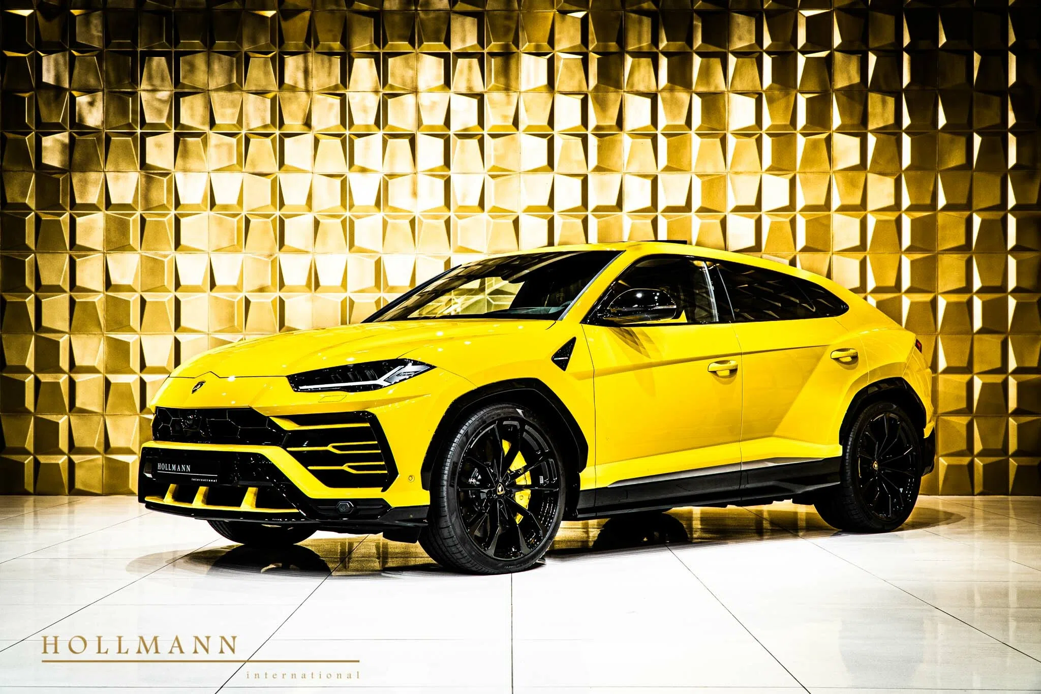 2020 Lamborghini Urus for sale, exterior, Giallo Auge