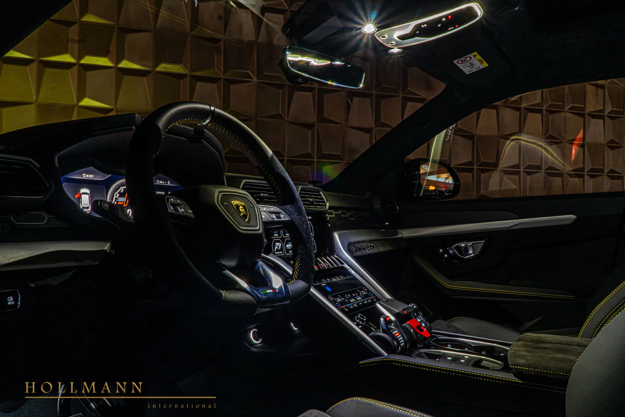 2020 Lamborghini Urus interior, dashboard, Nero Ade