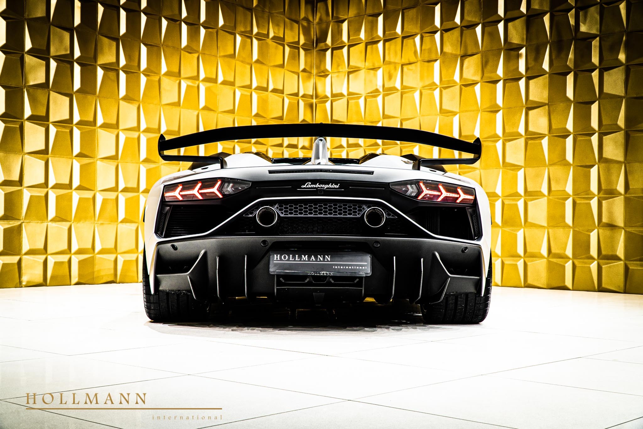 2020 Lamborghini Aventador SVJ Roadster, 3/20