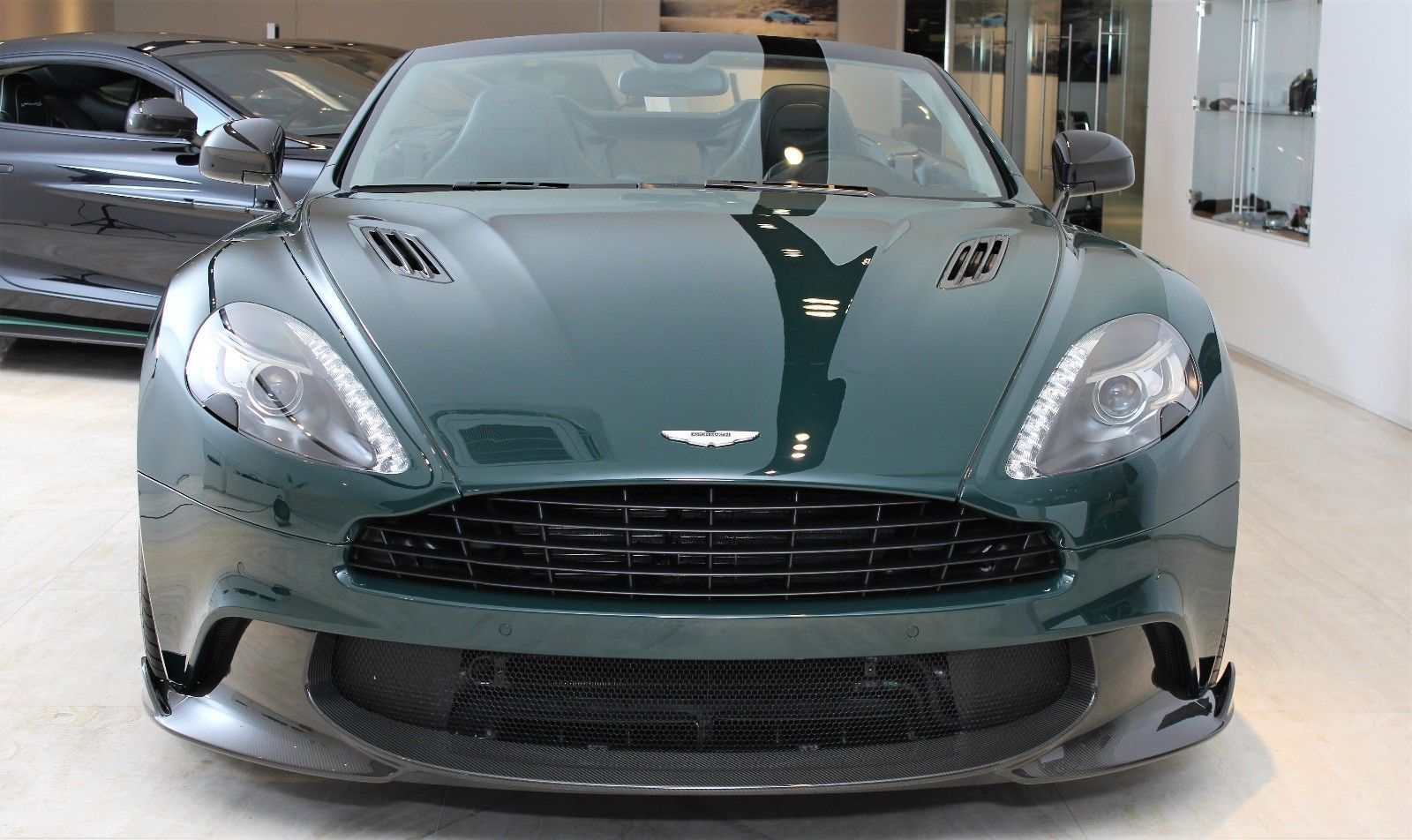 2018 Aston Martin Vanquish S Volante, 3/15