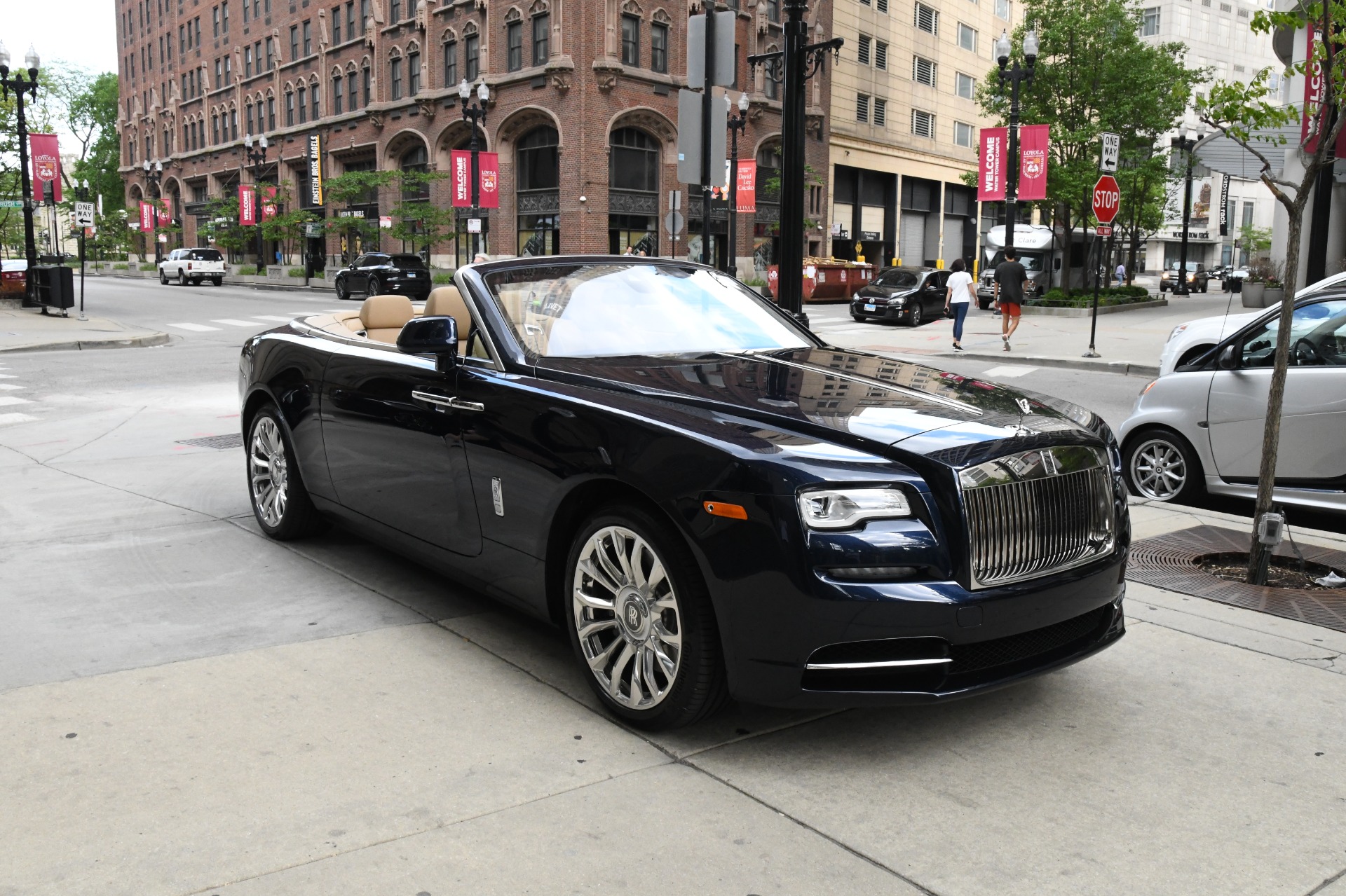 2020 Rolls-Royce Dawn, 3/34