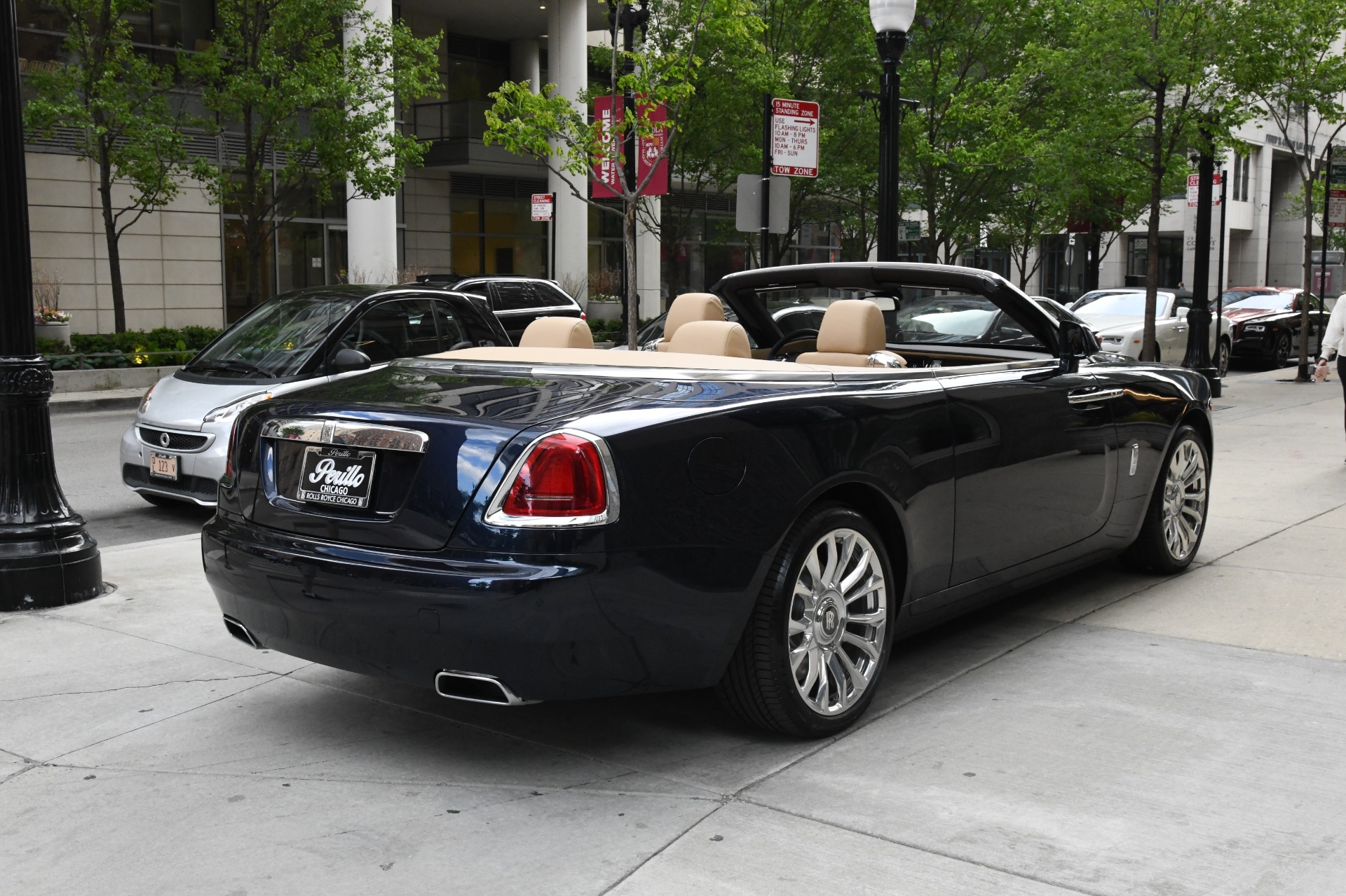 2020 Rolls-Royce Dawn, 4/34