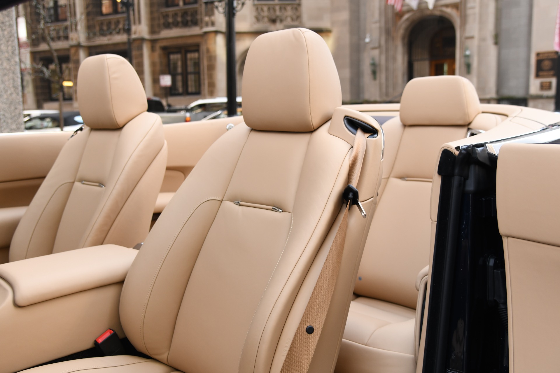 2020 Rolls-Royce Dawn, 9/34