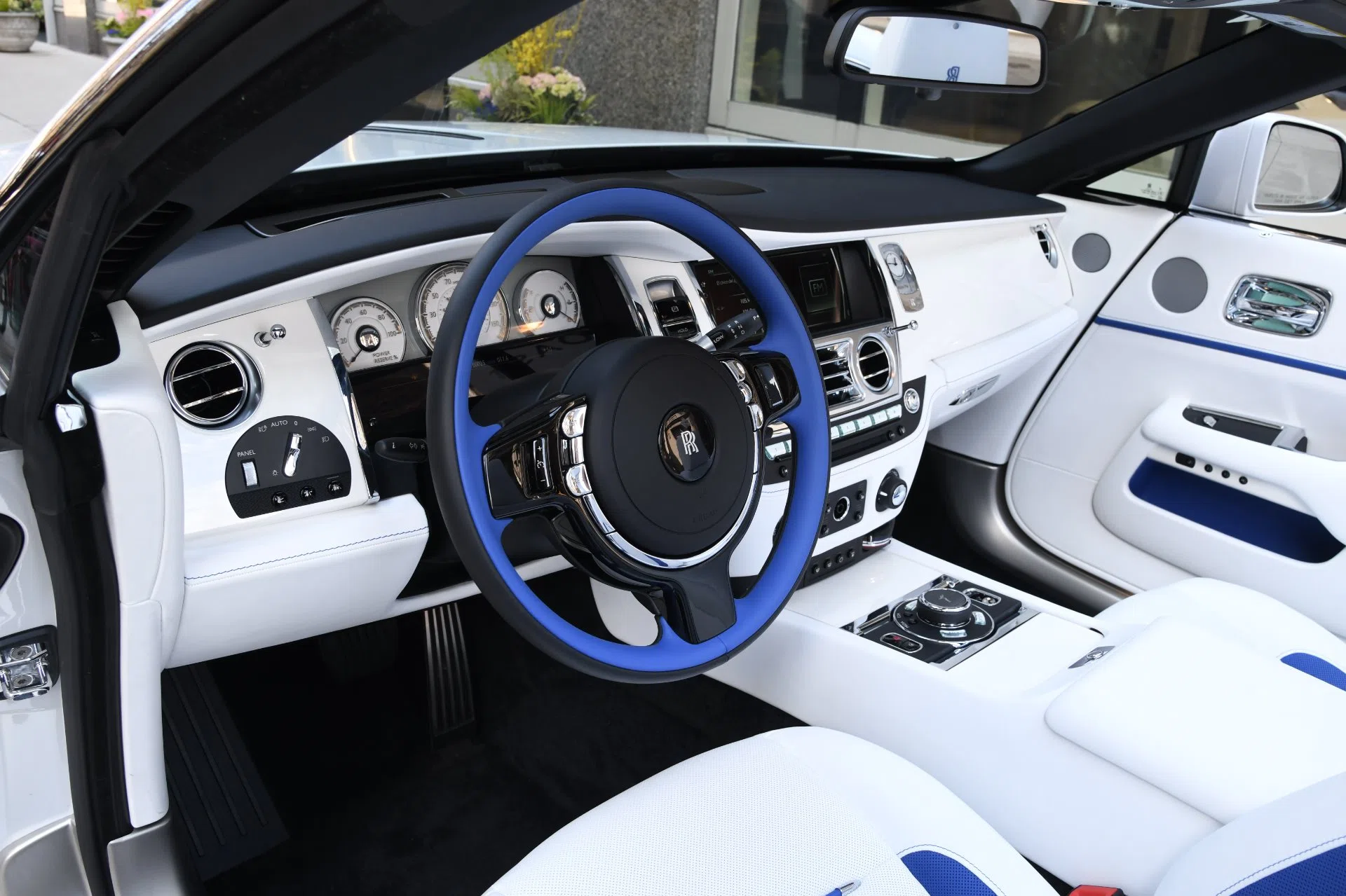 2020 Rolls-Royce Dawn interior, dashboard, Arctic White