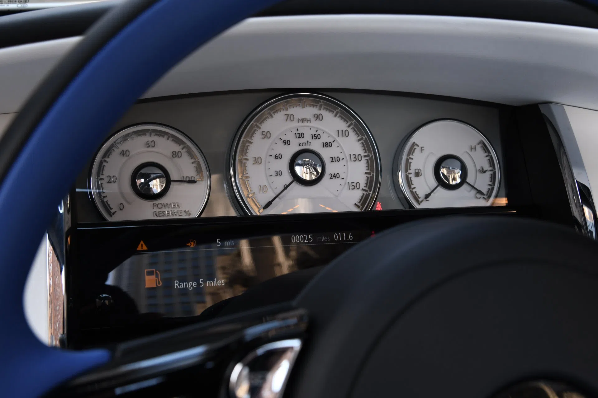 2020 Rolls-Royce Dawn interior, Arctic White