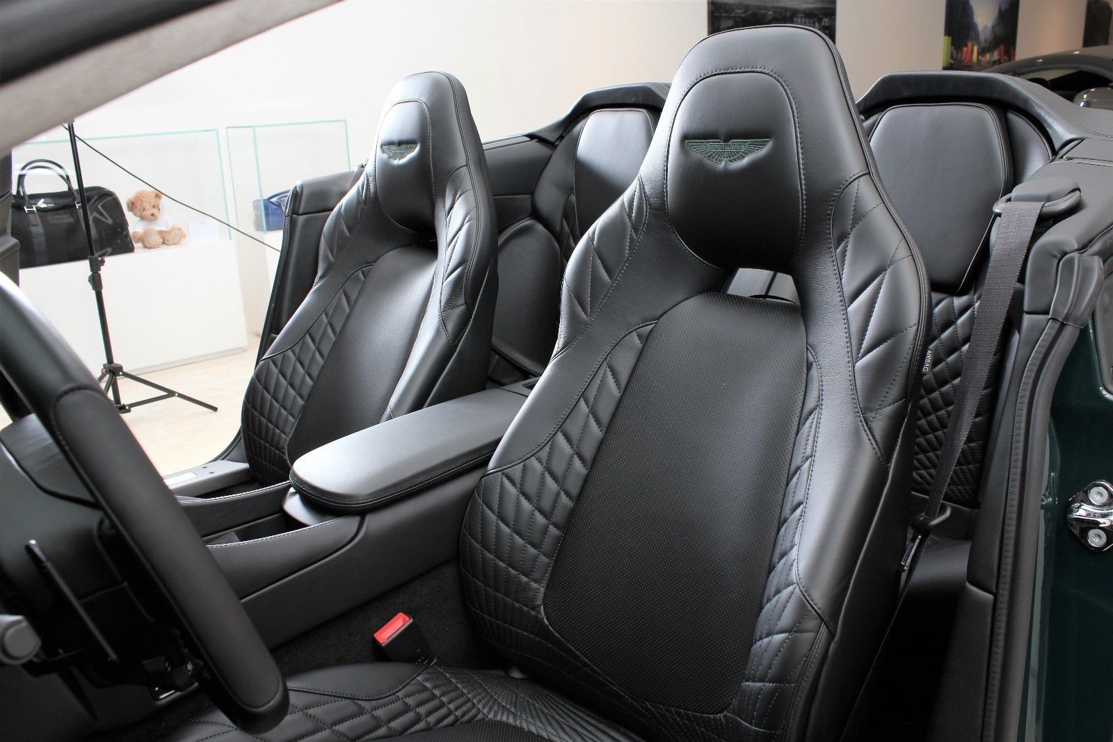2018 Aston Martin Vanquish S Volante, 10/15