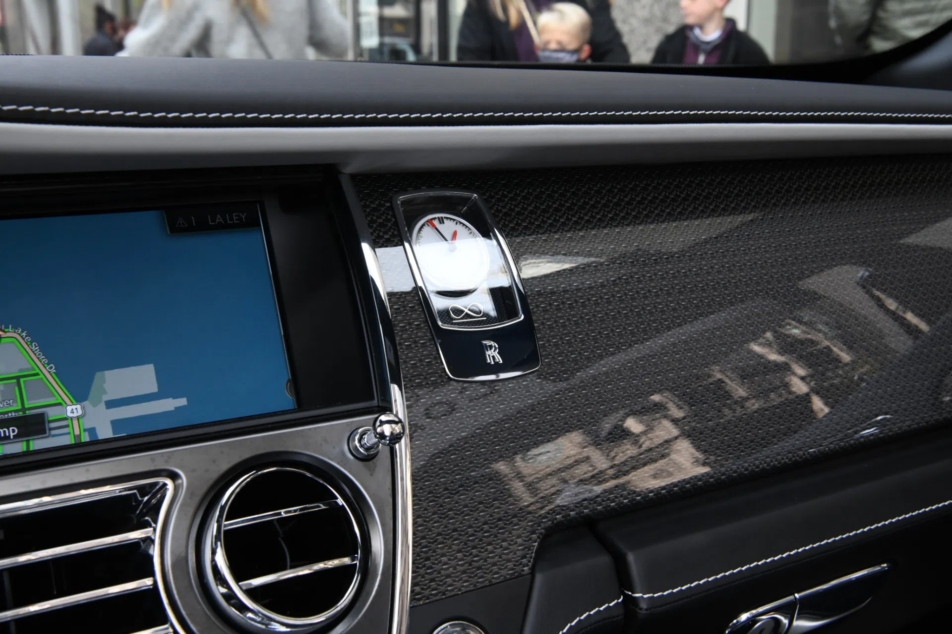 2019 Rolls-Royce Dawn interior, Black Leather