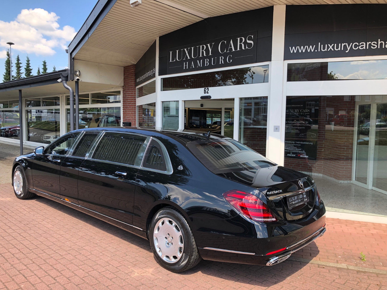 2017 Mercedes-Maybach S 600 Pullman, 3/20
