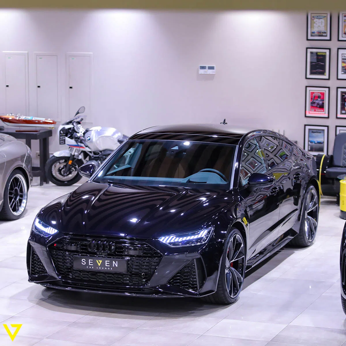 2020 AUDI RS7 for sale, front three-quarter view, Blue