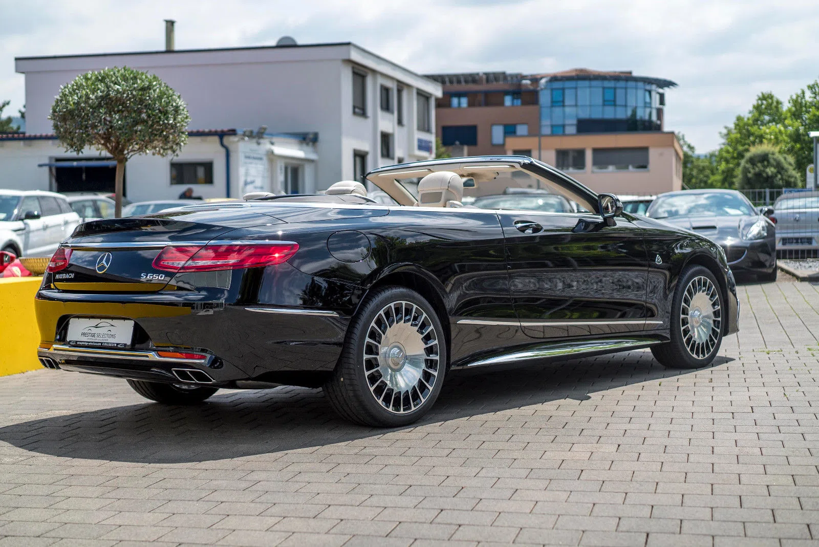 2018 Mercedes-Maybach S 650 Cabriolet for sale, exterior, Metallic