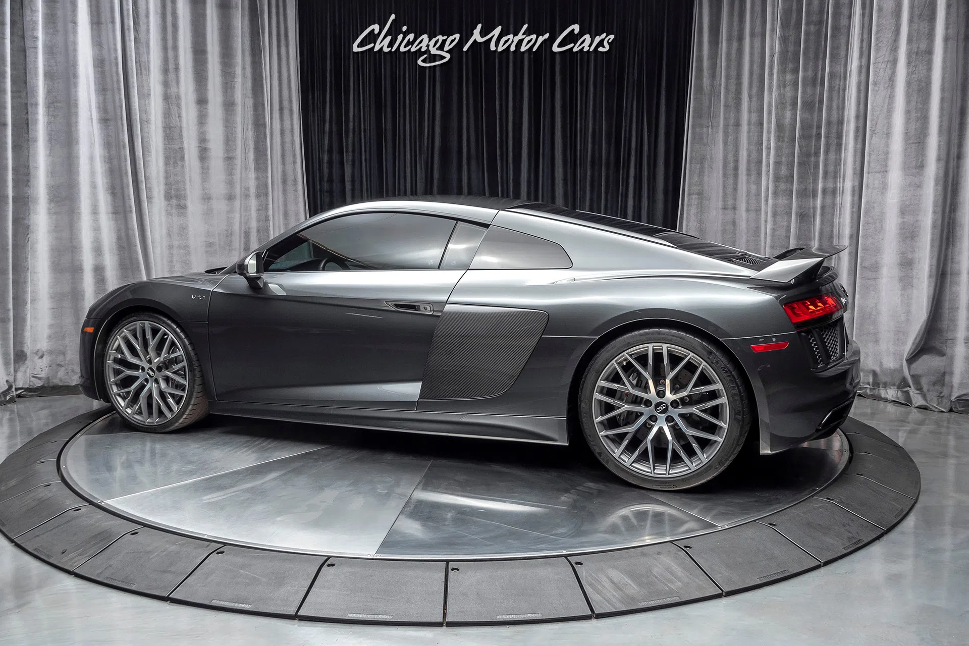 2017 Audi R8 5.2 Quattro V10 Plus Coupe for sale, exterior, Daytona Gray Pearl Effect