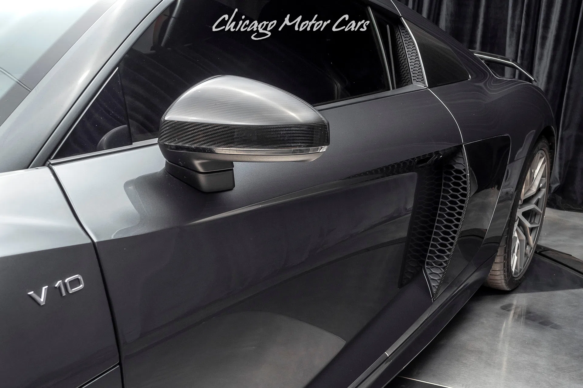 2017 Audi R8 5.2 Quattro V10 Plus Coupe for sale, exterior, Daytona Gray Pearl Effect
