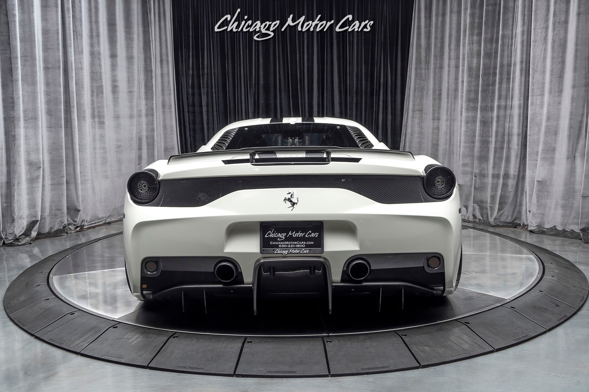 2015 Ferrari 458 Speciale Coupe, 3/13