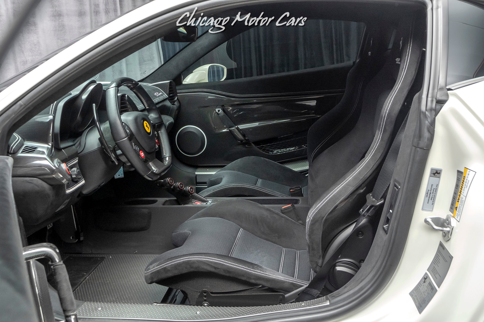 2015 Ferrari 458 Speciale Coupe, 12/13