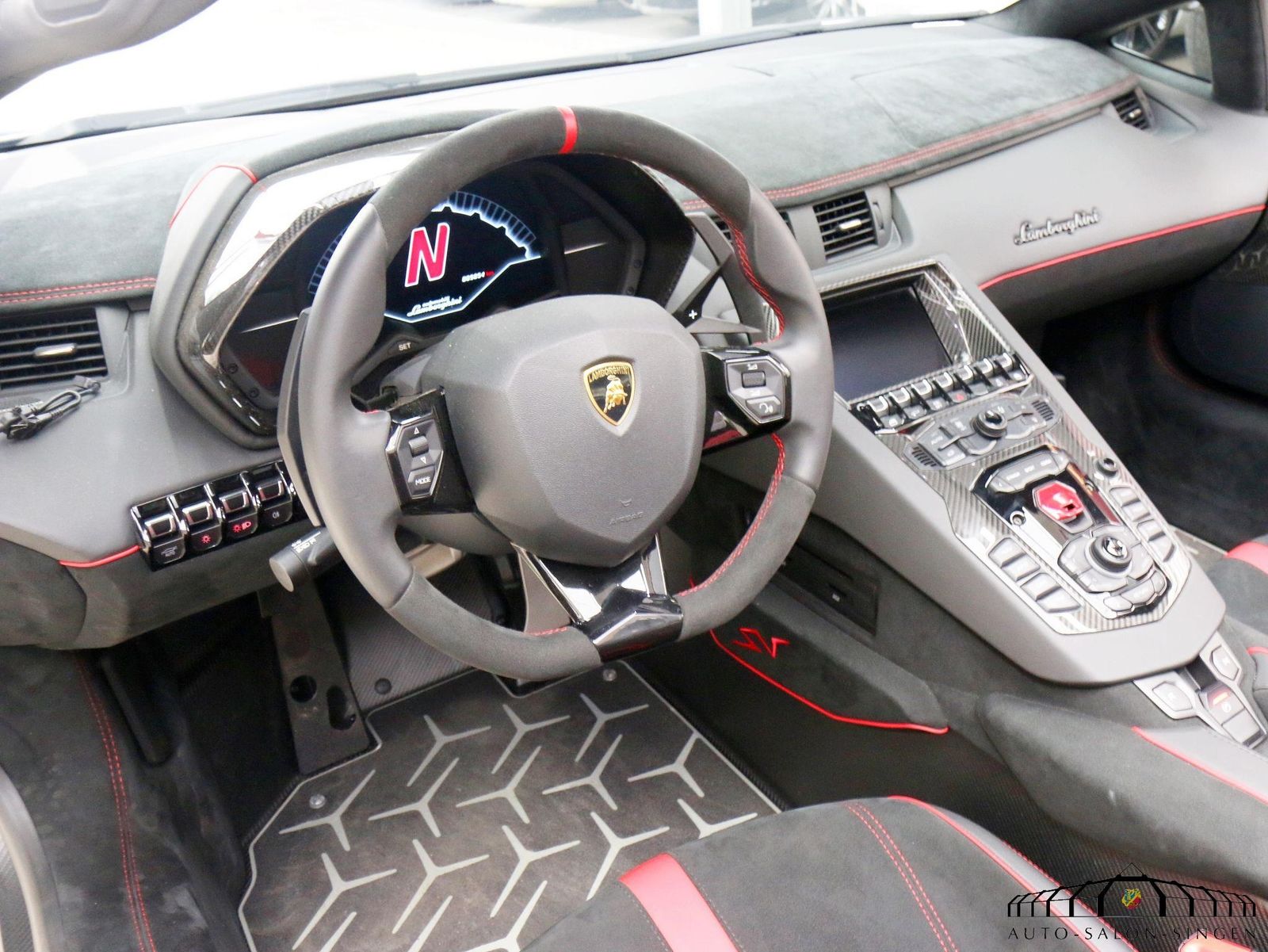 2015 Lamborghini Aventador LP 750-4 SV - Superveloce - Roadster, 2/15