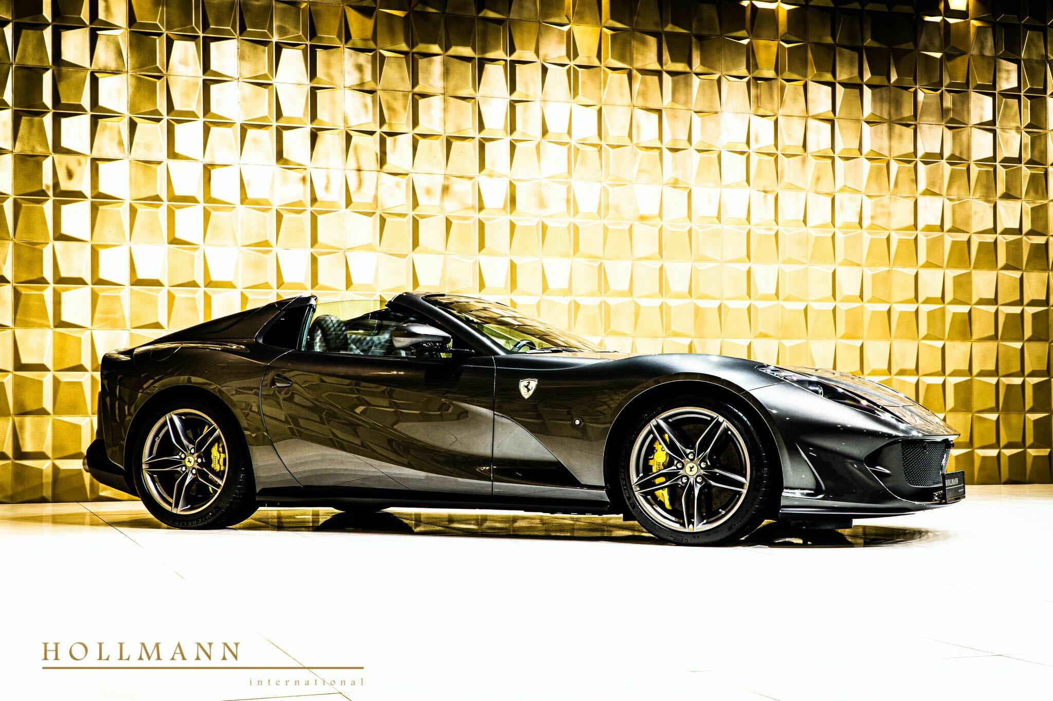 2020 Ferrari 812 GTS, 19/20
