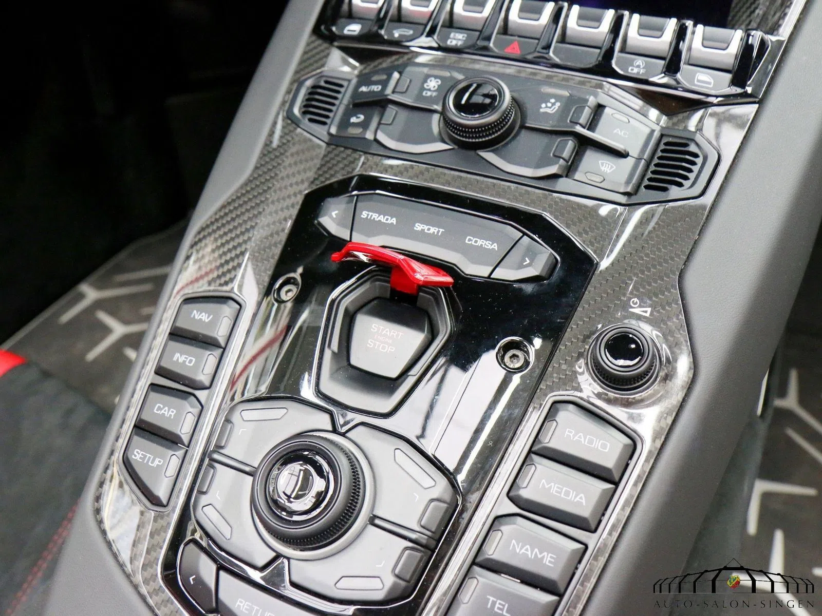 2015 Lamborghini Aventador LP 750-4 SV - Superveloce - Roadster interior, center console, Black-Red