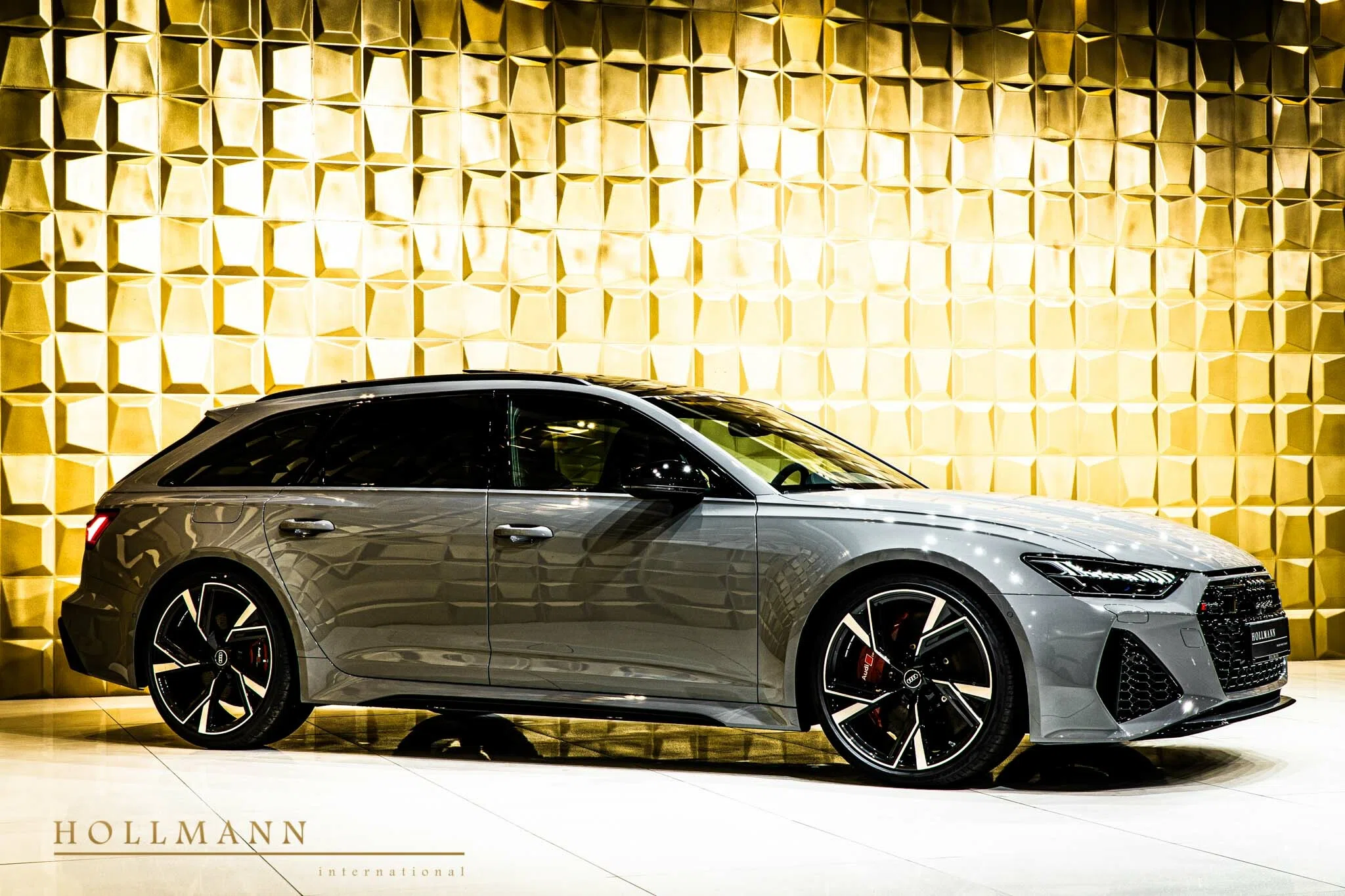 2020 Audi RS6 Avant for sale, exterior, Nardograu