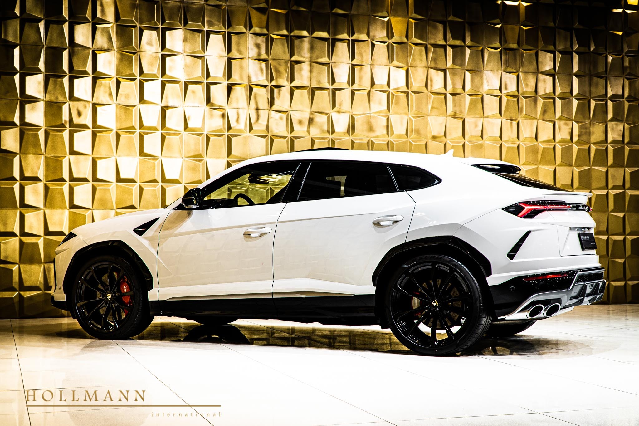 2020 Lamborghini Urus, 3/18