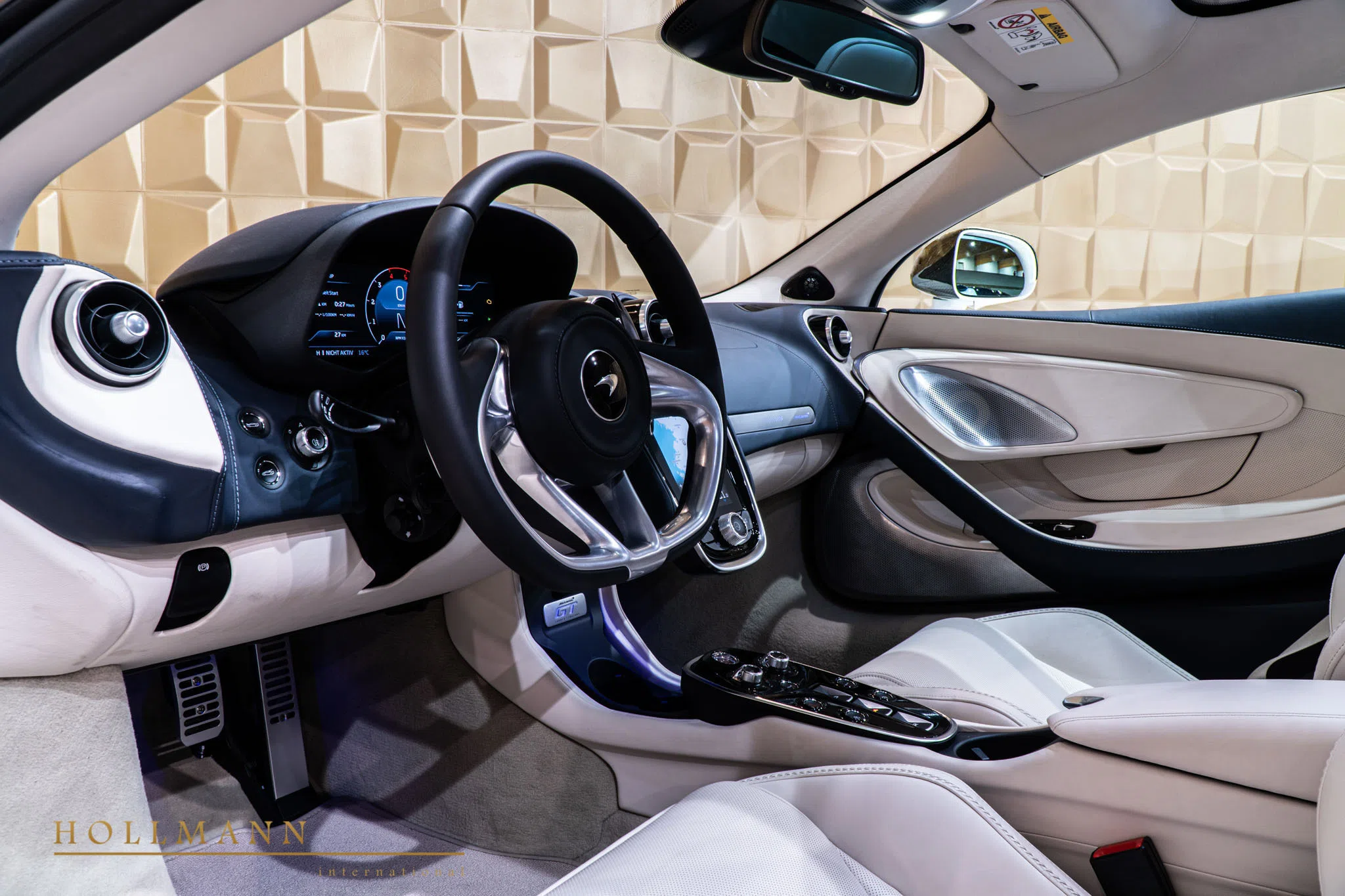 2020 McLaren GT by NOVITEC interior, Porcelain Jet Black