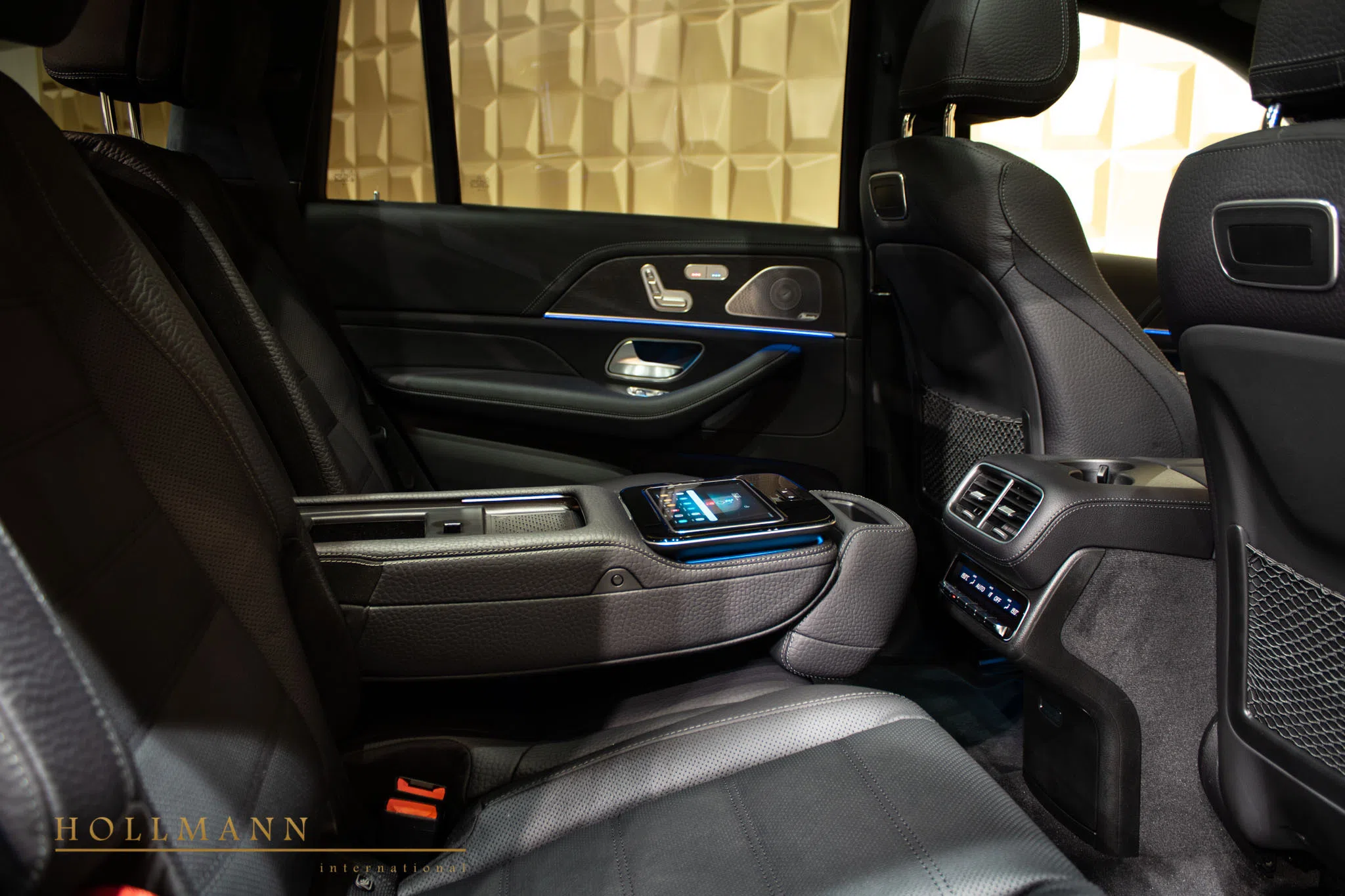2020 BRABUS GLS 550 interior, seats, Leather Black