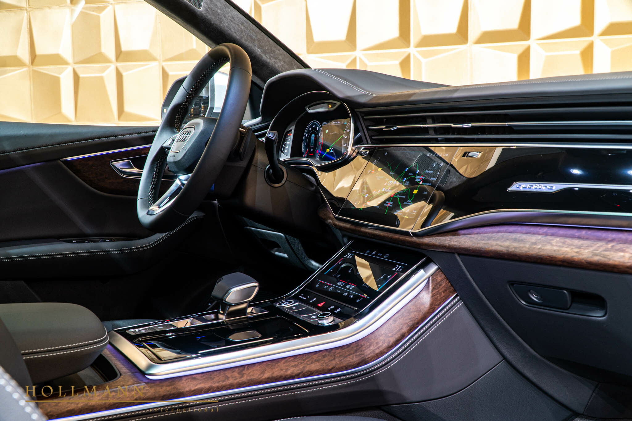 2020 Audi Q8 55 TFSI, 15/20