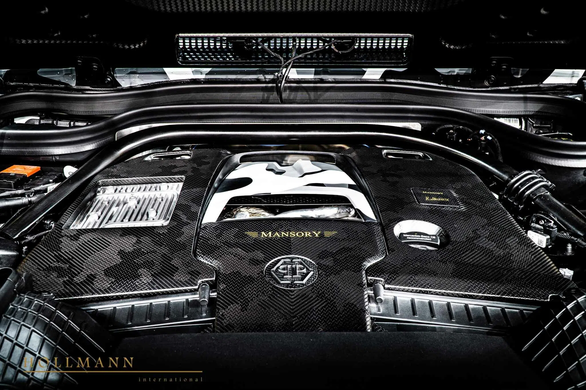 2020 Mansory G63 Pickup engine