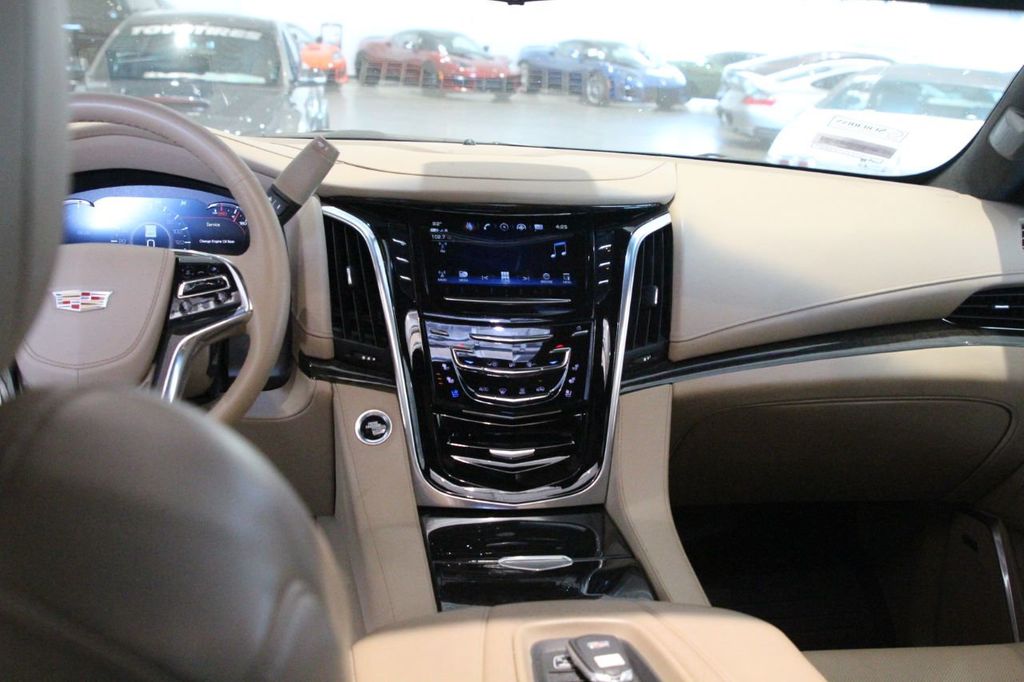 2019 Cadillac Escalade ESV, 7/20