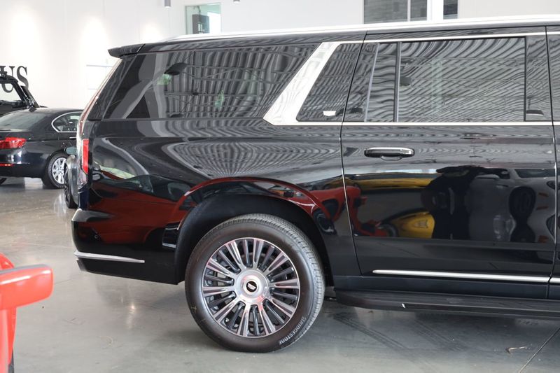 2021 Cadillac Escalade ESV, 3/18