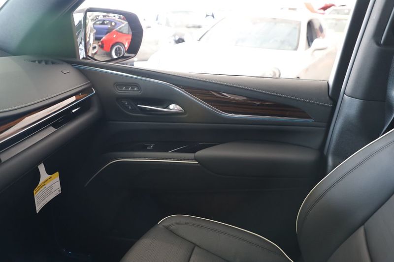 2021 Cadillac Escalade ESV, 15/18