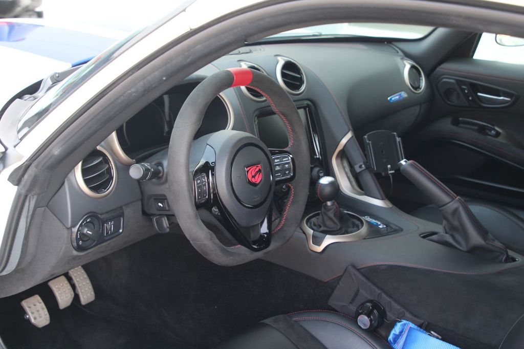 2017 Dodge Viper GTC-R Limited Edition, 3/20