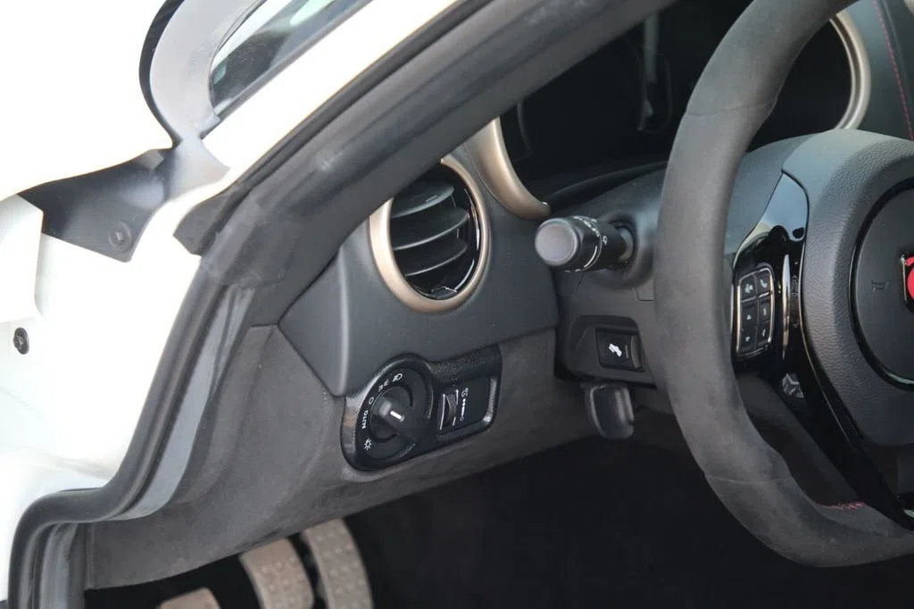 2017 Dodge Viper GTC-R Limited Edition interior, door panel, Black Leather