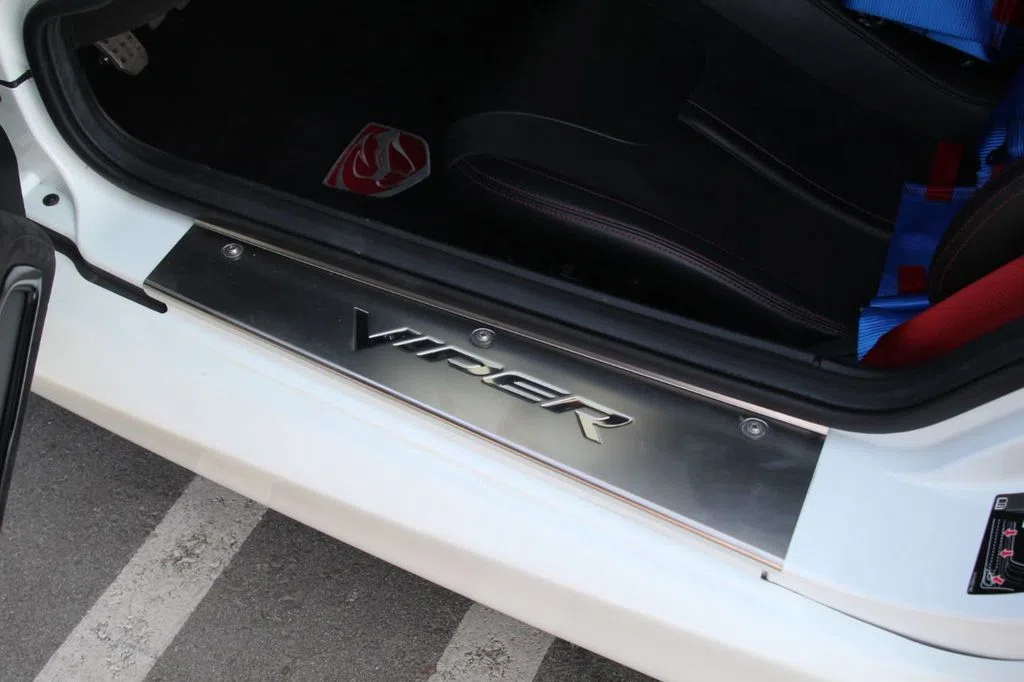 2017 Dodge Viper GTC-R Limited Edition interior, door sill, Black Leather